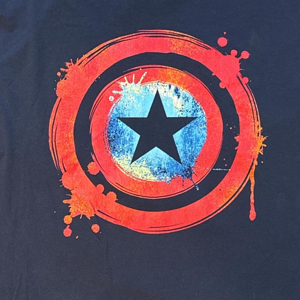 Marvel Captian America XL Long Sleeve Graphic Navy‎